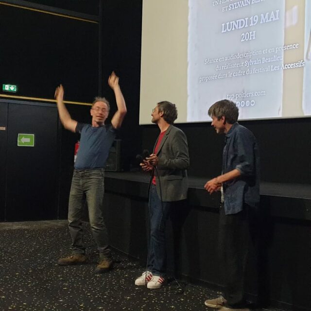 Festival les Accessifs à Poitiers.
Contre toute lumière dansent mes ombres de Sylvain Beaulieu et Nicolas Contant.
Monté par Camille Fougère.
Merci à @jeremie_pottier_grosman
Et au TAP cinéma.